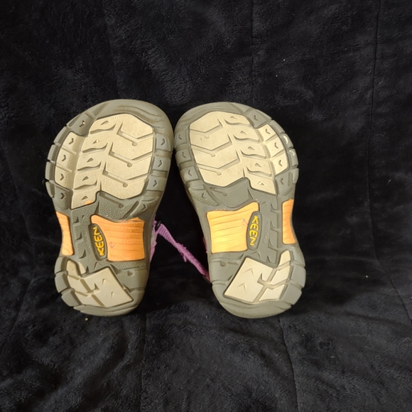 KEEN Footwear Newport H2 Girls Unisex Pink Strapped Walking/Hiking Shoes 9 GOOD - Picture 11 of 11